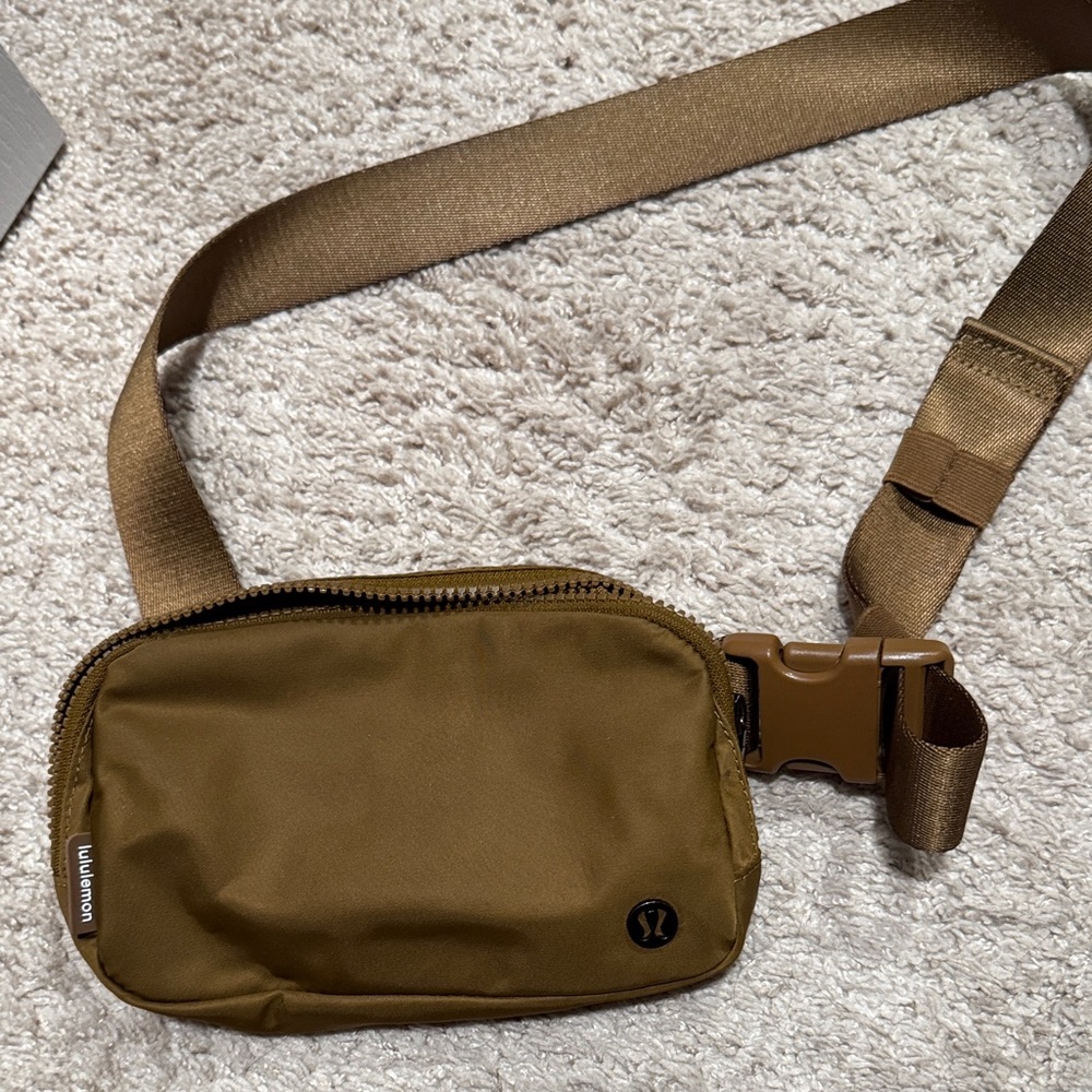 lululemon athletica Belt Bag